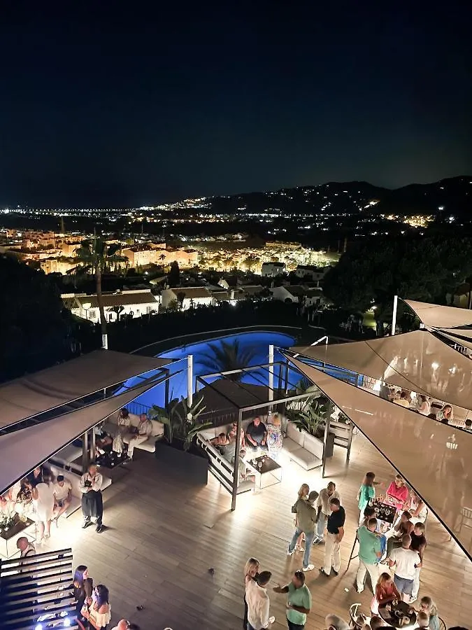 Top Renovated Apartment With Nerjas Biggest Pool 0*, Nerja Spain