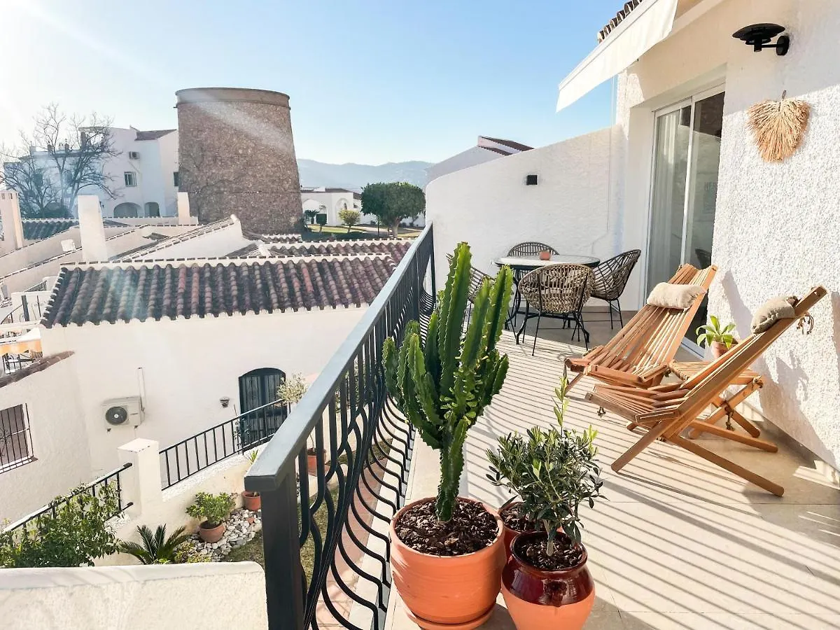 Top Renovated Apartment With Nerjas Biggest Pool 0*, Nerja
