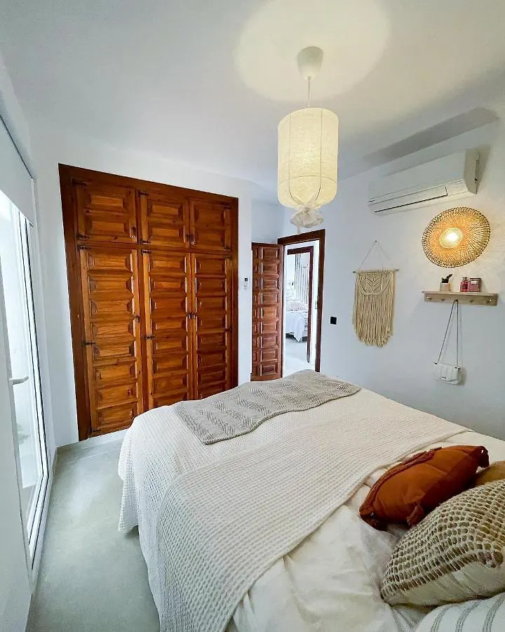 Top Renovated Apartment With Nerjas Biggest Pool Hiszpania